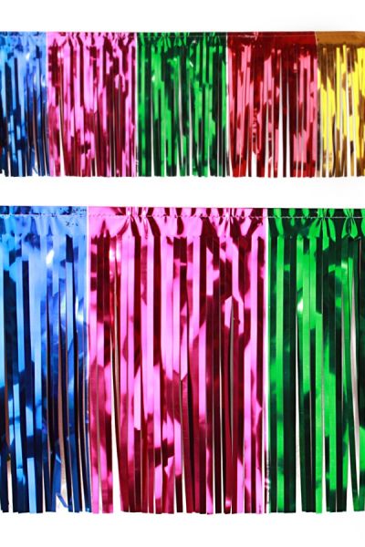 PVC strung foil garland multicolour